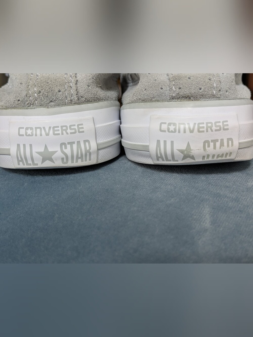 Converse Leather Light Gray Low-Top. Like New. Size 7 - Picture 4 of 12